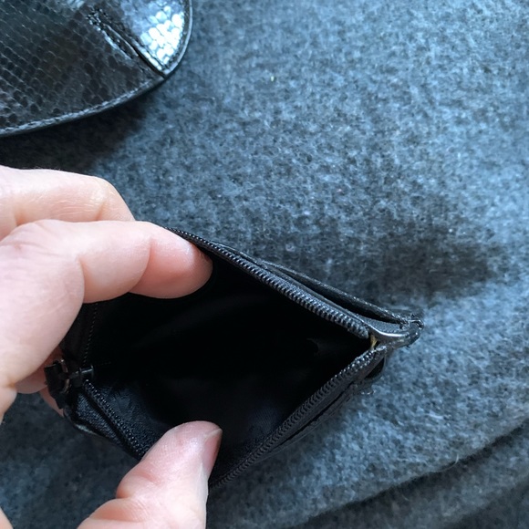 Fossil Brand Real Leather Faux Snakeskin Finish Zipper Pouch and CardHolder - Picture 3 of 6